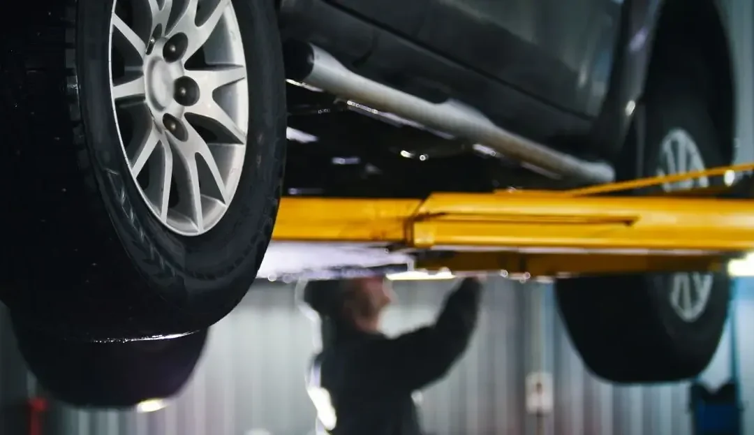 Cómo elegir la maquinaria ideal para tu taller de automoción