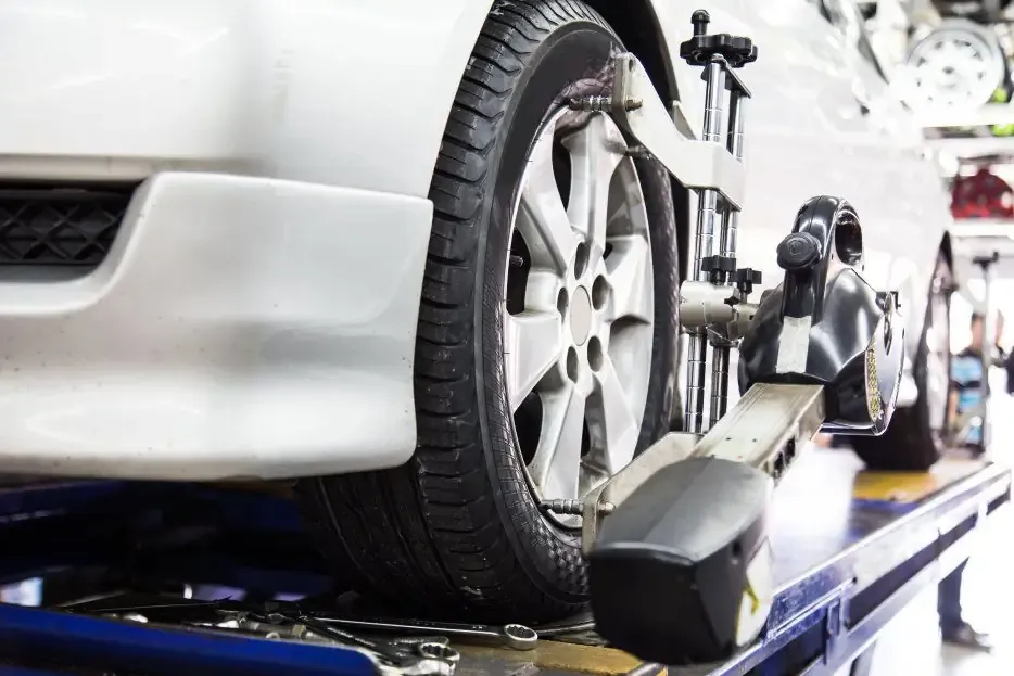 ¡Desata el potencial de tu taller! Venta exclusiva de maquinaria para automoción
